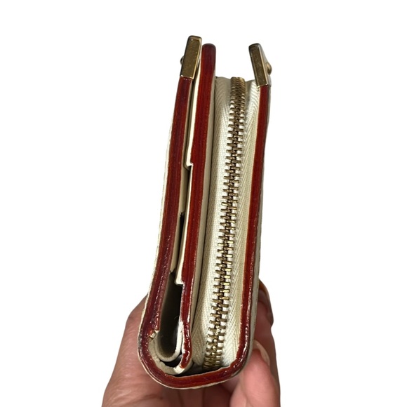 Authentic Louis Vuitton Suhali short wallet - Picture 5 of 14